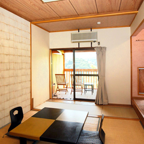 亀山温泉 湖水亭 嵯峨和