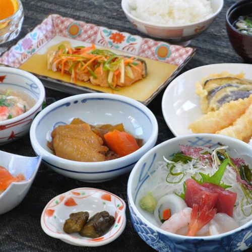 ビジネスホテル はちのへ