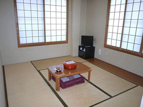 ビジネス旅館 友栄(ともえ)