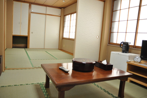 旅館 加茂川