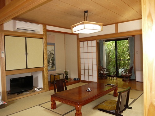山鹿 平山温泉旅館・家族湯いまむら