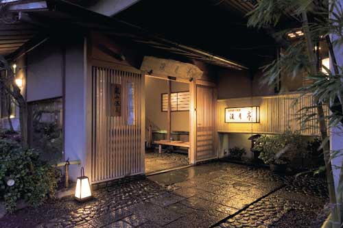 京都 嵐山温泉 渡月亭