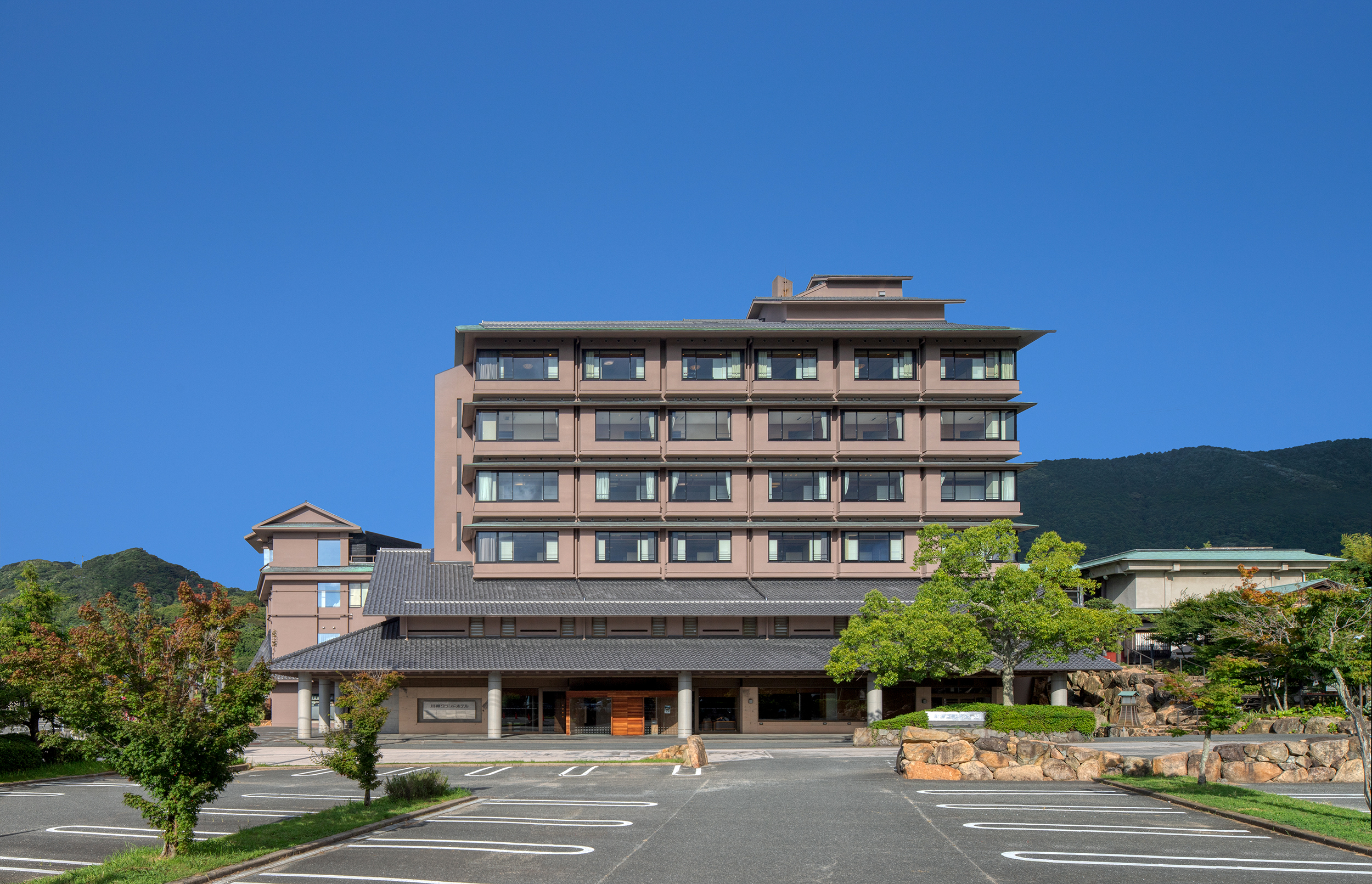 川棚グランドホテル お多福