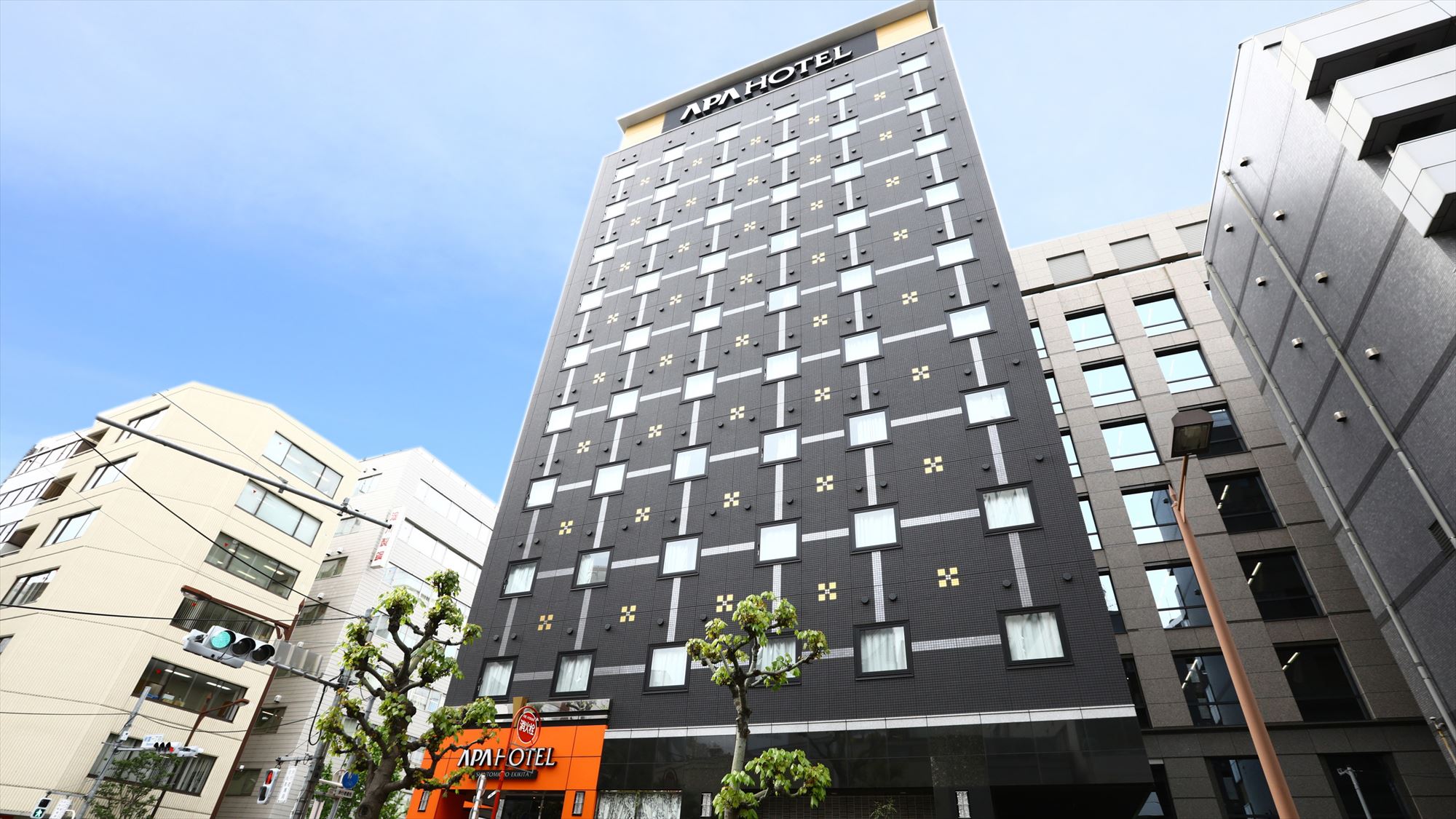 アパホテル〈銀座 新富町駅前北〉