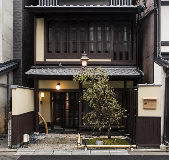 ぎおん美先 古門前