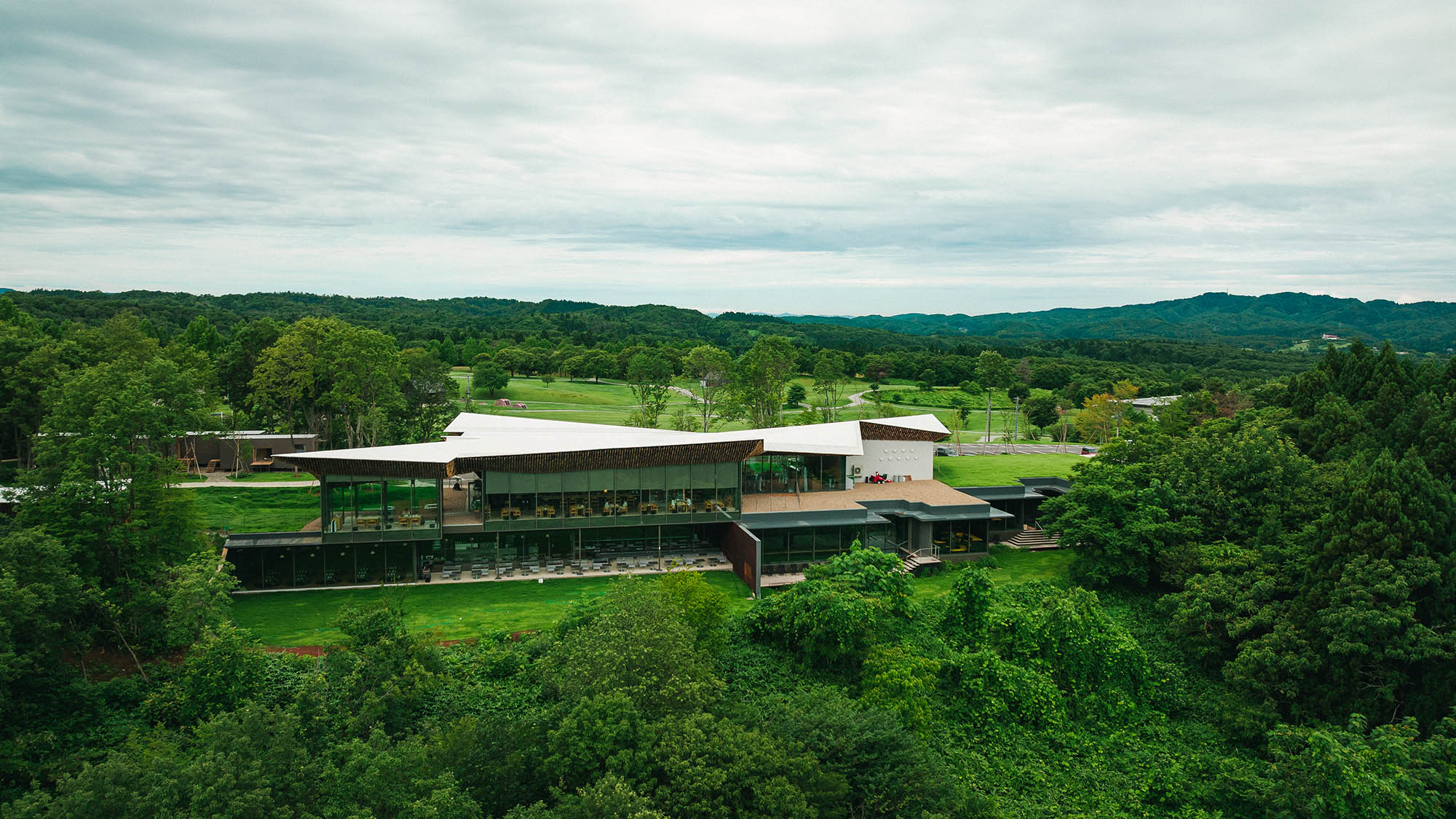 Snow Peak FIELD SUITE SPA HEADQUARTERS