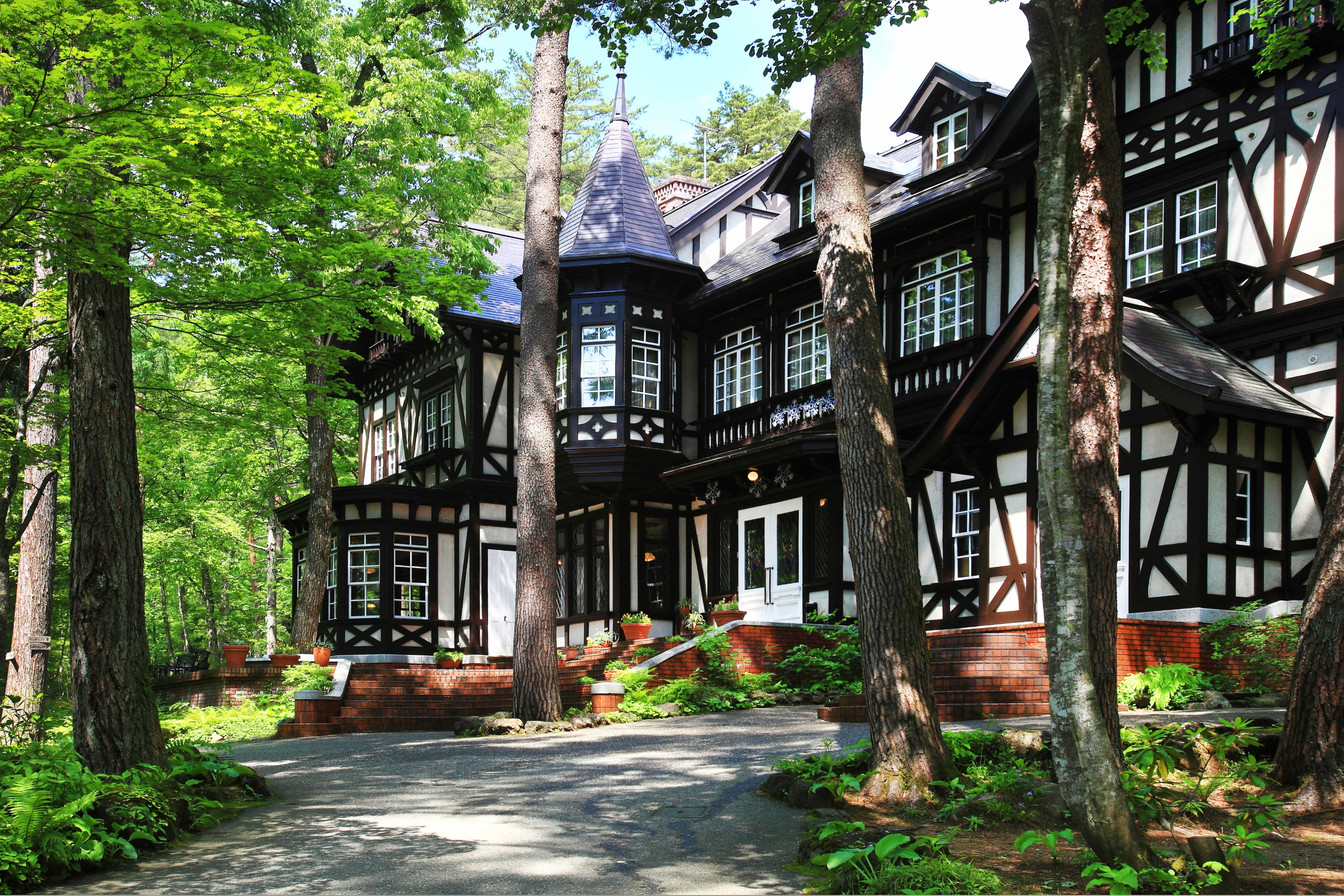 Hotel Nishikan(旧:La Neige Nishikan)