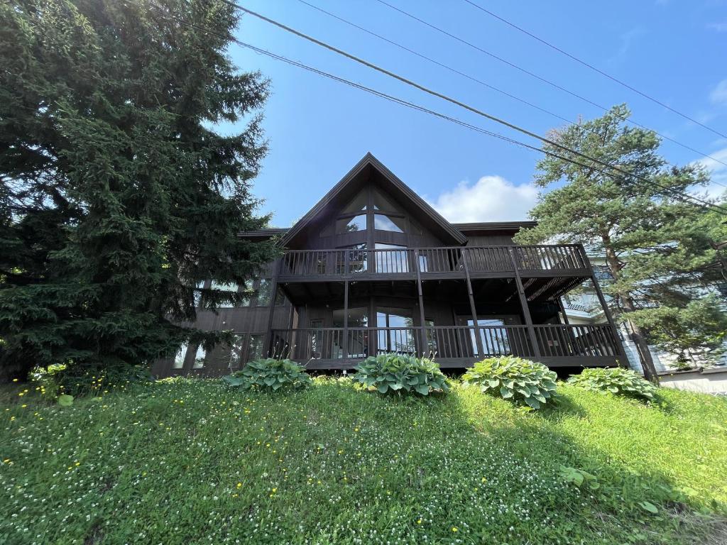 H2 Life Resorts Furano Lodge 10