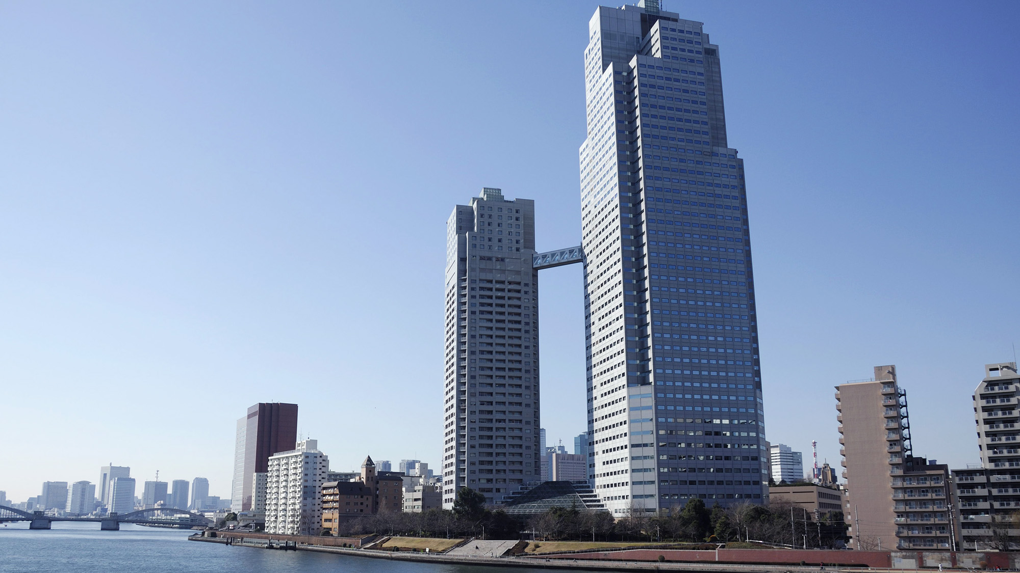 銀座クレストン(旧東京新阪急ホテル)
