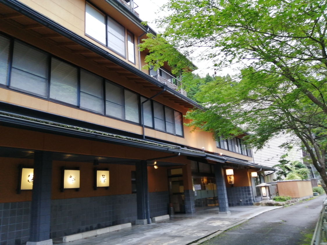 赤目滝 四季の宿 滝本屋