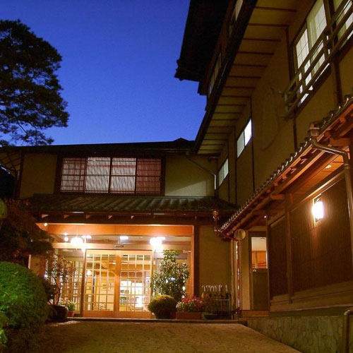 四万温泉 貸切風呂の宿 鍾寿館