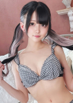 みあ