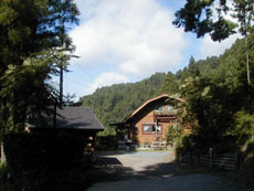 山小屋ケルン