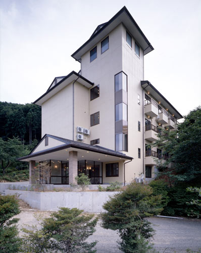 八景園別館 庭園ホテル