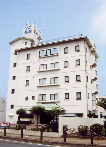 ビジネスホテル外港